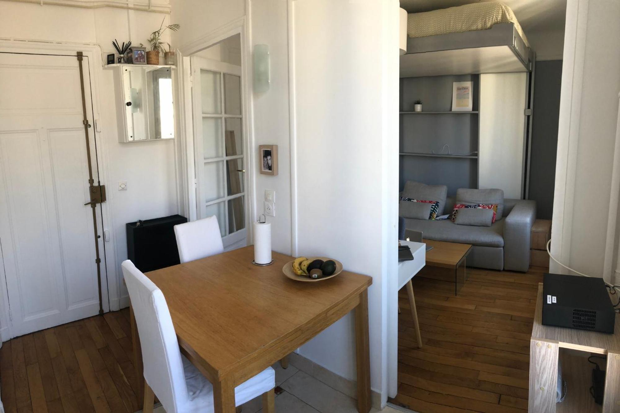 Cosy Studio Near Public Transport Apartment Париж Екстериор снимка